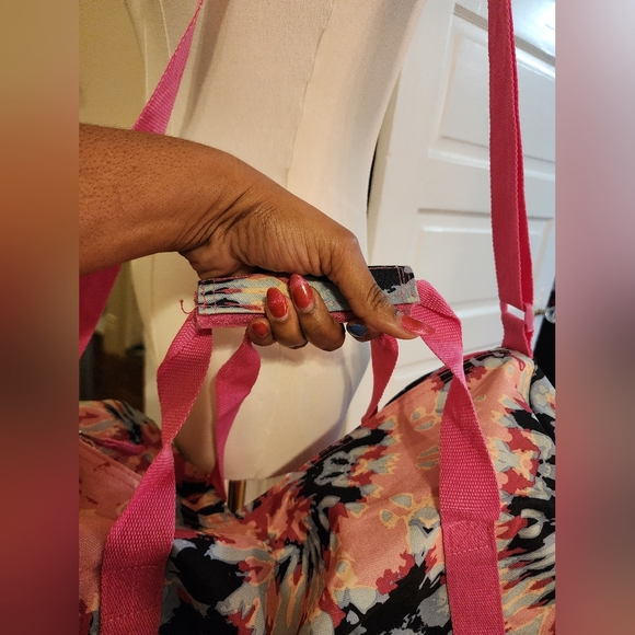 Pink and Black Floral Duffel Travel Bag - Picture 3 of 9